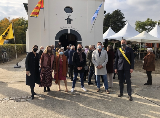 N-VA fractie opent de kapel samen met Minister Matthias Diependaele en burgemeester Keymeulen N-VA fractie opent de kapel samen met Minister Matthias Diependaele en burgemeester Keymeulen