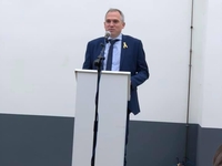 Minister Matthias Diependale opent strokapel